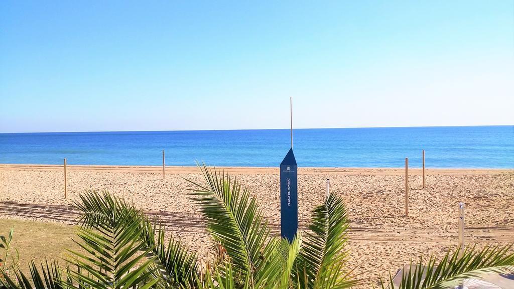 Helena Seaview & Beach-Apartment Montgat Esterno foto