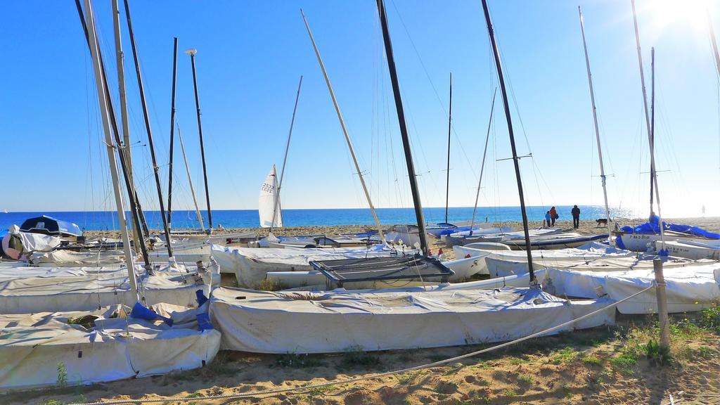 Helena Seaview & Beach-Apartment Montgat Esterno foto