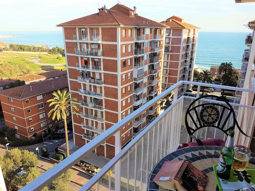 Helena Seaview & Beach-Apartment Montgat Esterno foto