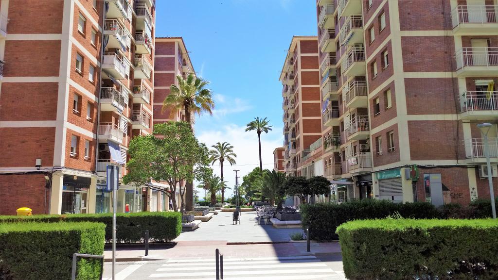 Helena Seaview & Beach-Apartment Montgat Esterno foto