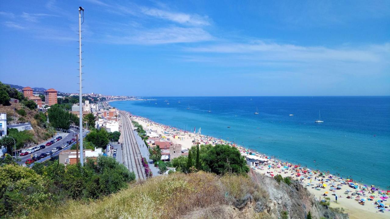Helena Seaview & Beach-Apartment Montgat Esterno foto