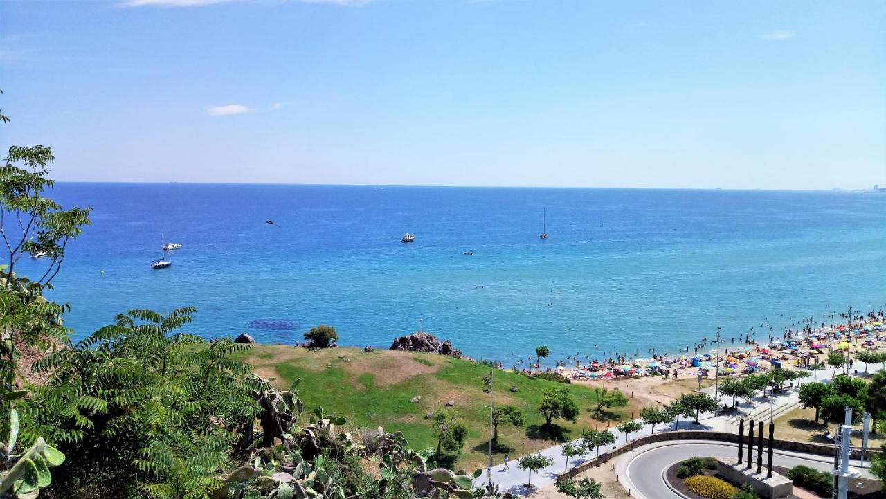 Helena Seaview & Beach-Apartment Montgat Esterno foto